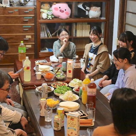 Guest House Yukari Tsuru Екстериор снимка