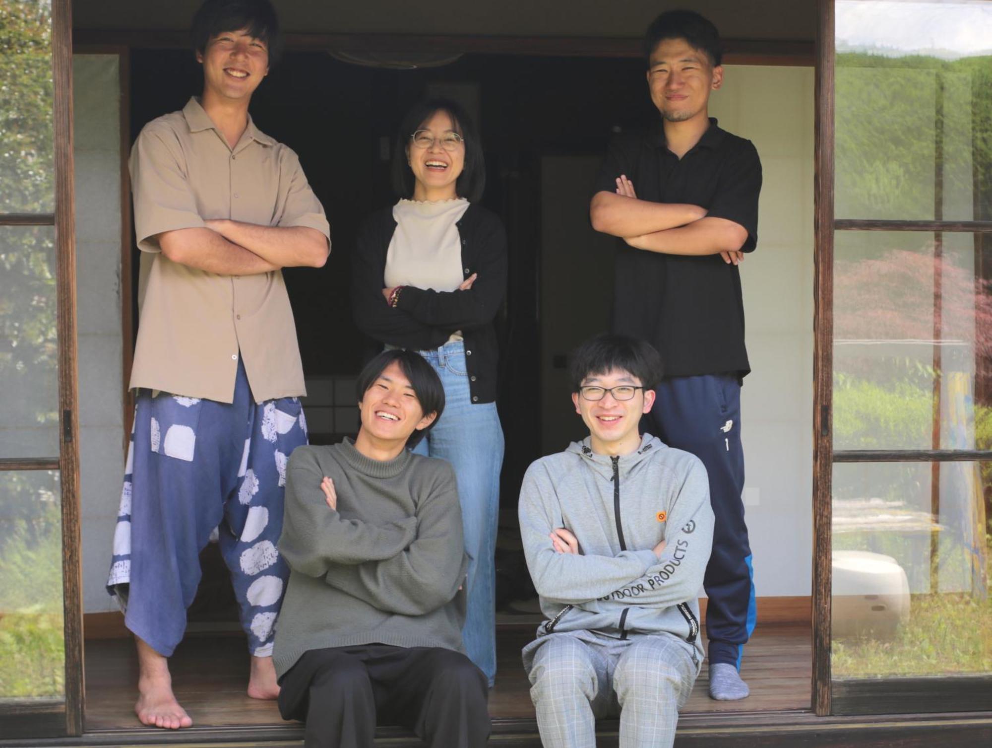 Guest House Yukari Tsuru Екстериор снимка